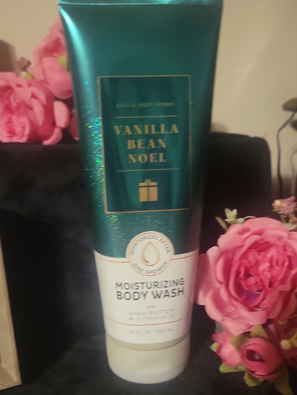 Bath & Body Works Vanilla Bean Noel Moisturizing Body Wash - Teal and White